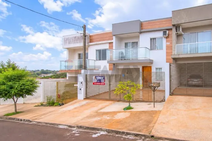 SOBRADO SEMI-MOBILIADO LOCALIZADO NO JARDIM CONCÓRDIA