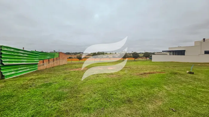 Condomínio Alphaville 2 - Lote de 745 m² à venda no Condomínio Alphaville em Araçatuba