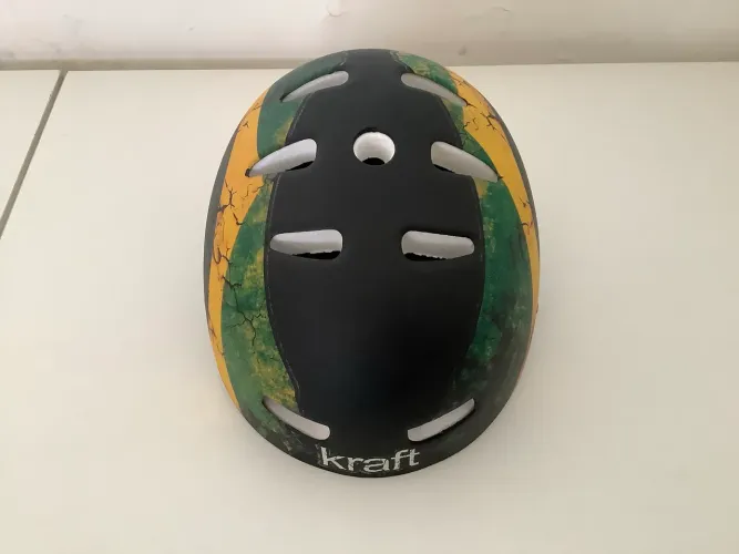Vendo capacete novo da kraft para skate
