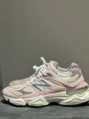 Tênis New Balance 9060 rosa 39-40/9.5w us