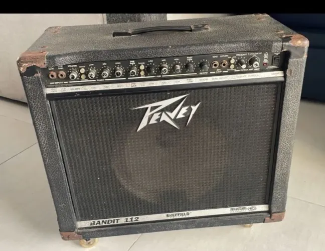 Amplificador de guitarra bandit 112 americano c/ falantes shiefild 1230, Reverb d mola ana