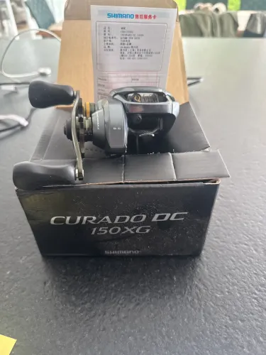 Carretilha Curado DC 150 XG direita