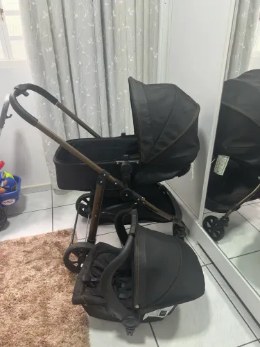 CARRINHO DE BEBÊ 3 EM 1 Galzerano