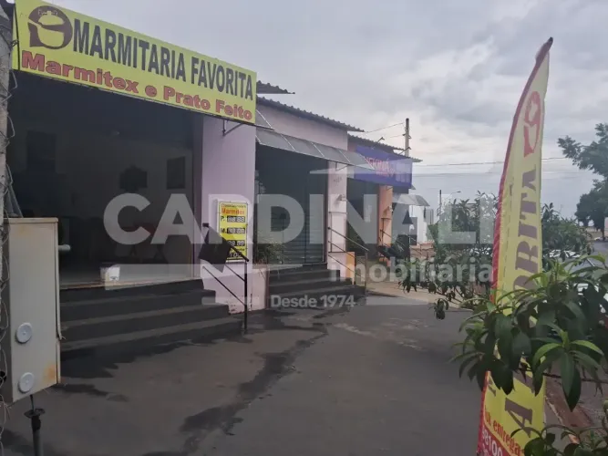 Barracão comercial com localização privilegiada, com 04 salão comercial independentes.