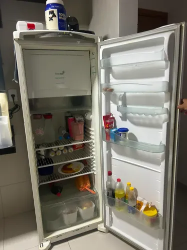Vendo geladeira Cônsul