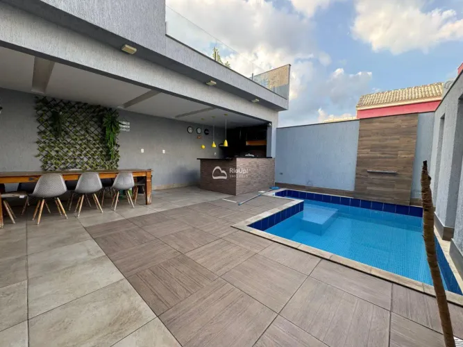 Vale das Palmeiras - Casa triplex 3 quartos (3 suítes) - Estrada do Mendanha REF: 10060