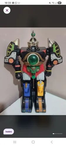 thunder megazord de mighty morphin power rangers, fabricado em 1994.