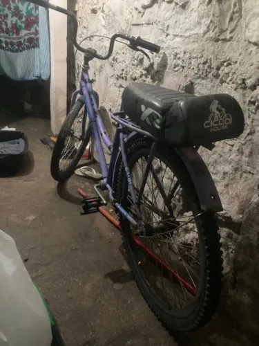 Bicicleta Caloi aro 26 com banco de motinha