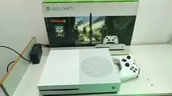Xbox one s 750 gigas.