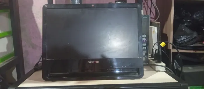 Monitor LCD Positivo Fit 854 - 15.6 Polegadas (No Estado / Leia Descrição)