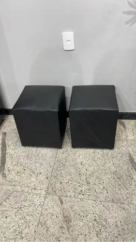 Puff banqueta courino 