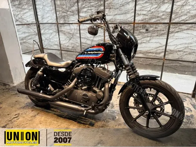 HARLEY-DAVIDSON SPORTSTER IRON 1200