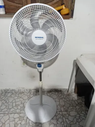 Ventilador de pé