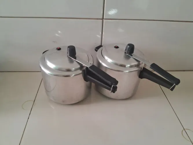 2 Panelas de Pressão