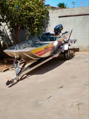 CANOA MARRECO 5,5M + MOTOR YAMAHA 15HP + CARRETINHA | ANO 2026 | ZERO KM