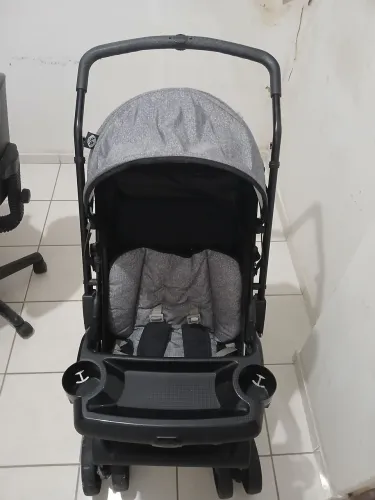 Carrinho de bebê unissex