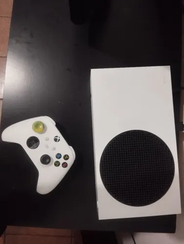 X-BOX SERIE S com manete, fone , pilhas recarregável e carregador