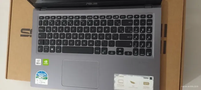 Notebook Asus semi usado
