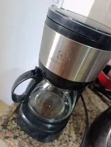 Vendo liquidificador, cafeteira e sanduicheira