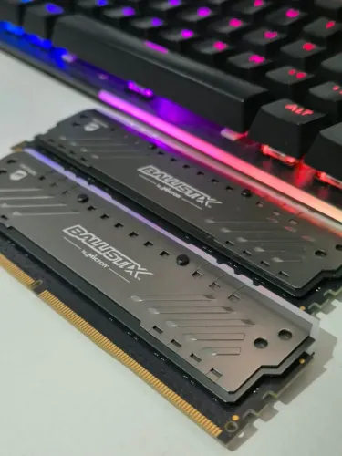 Memoria RAM RGB 16GB DDR4 2666Mhz