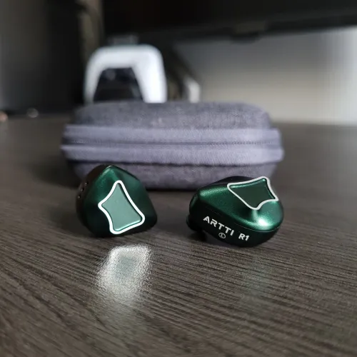 Fones Artti R1