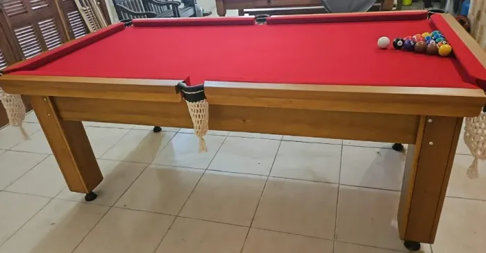 Mesa de sinuca semi nova