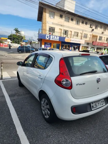 Fiat Palio Attractive 1.0 EVO Fire Flex 8V 5P 2013