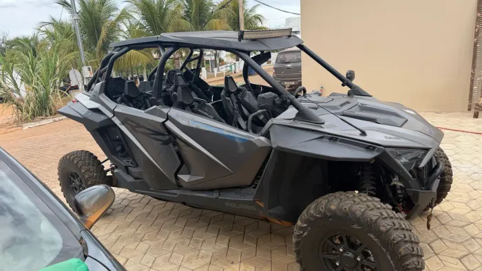 Quadriciclo Polaris RZR 1.000 PRO