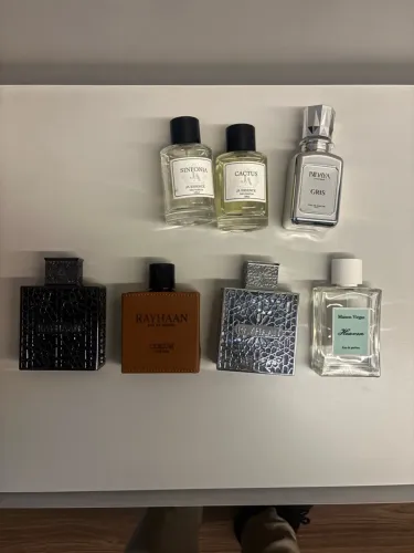 Kit com 7 perfumes Árabes