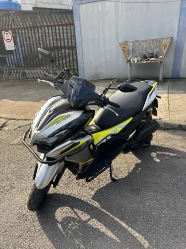 Moto Aerox 160
