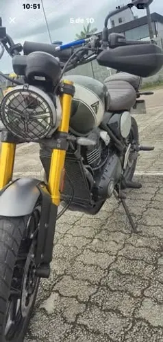 MOTO - TRIUMPH  SCRAMBLER  400 X
