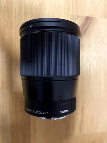 Lente Sigma 16mm f/1.4 DC DN Contemporary Sony E