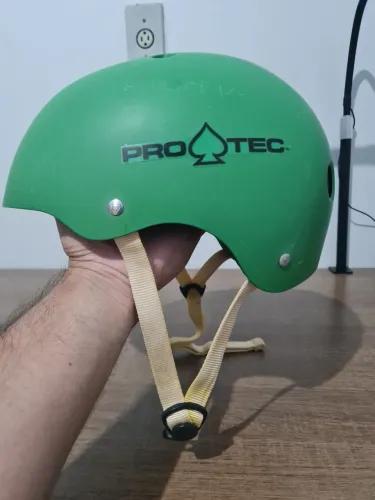 Capacete profissional- Pro-Tec P/ Skate e patins.