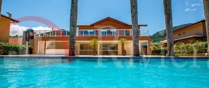 Casa a Venda em Boiçucanga, Condomínio Fechado em São Sebastião/SP