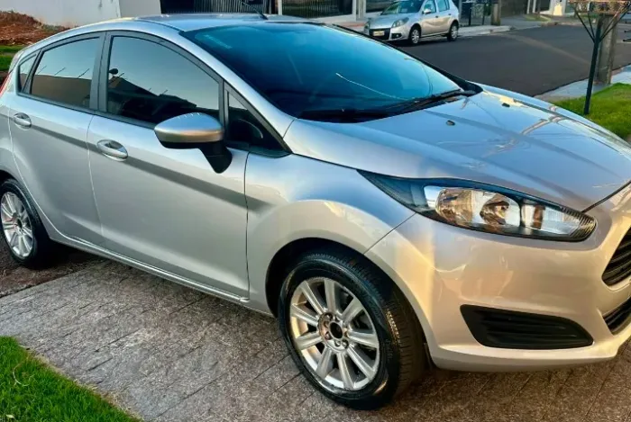 Ford Fiesta 1.5 16V Flex Mec. 5P 2014