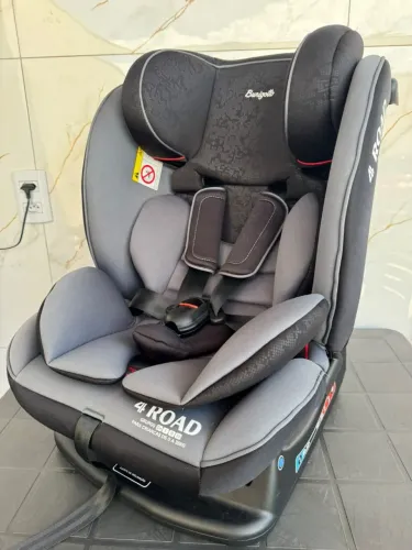 Cadeirinha Reclinável Burigotto 4Road apenas 1 mês de uso