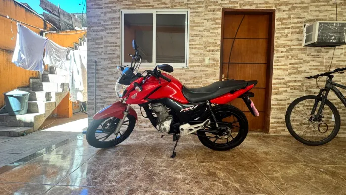 VENDE-SE UMA LINDA HONDA CG 160 FAN FLEX ON ANO 2023/2023