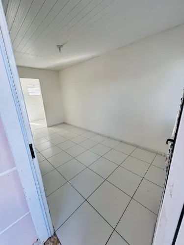 Casa em condomínio no SIM