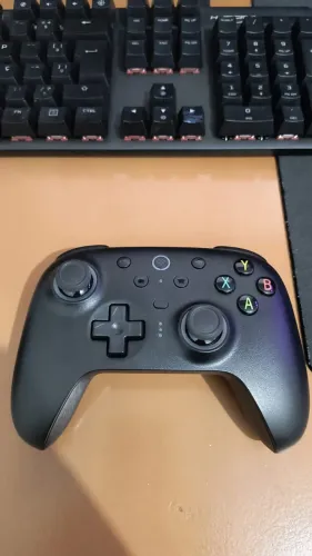 Controle Wireless 8BitDo Ultimate 2 Hall Effect com Dock
