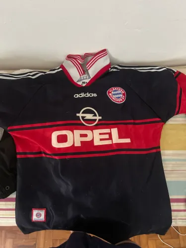 Camisa retrô Bayern 97/98