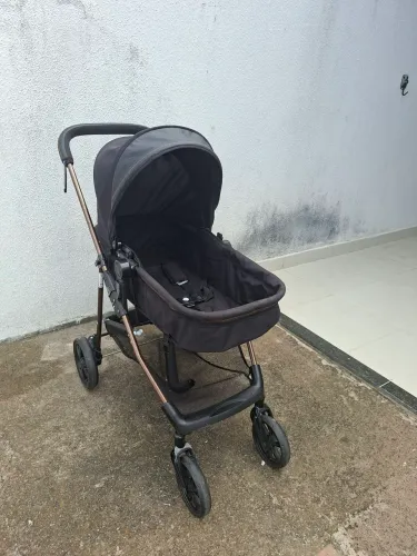 Carrinho de bebê passeio berço Moisés Napoli Galzerano