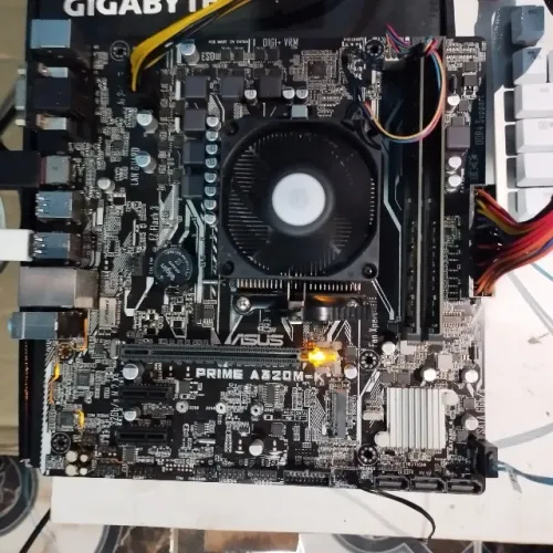 Kit ryzen 5 2400g + 16GB + Placa Mãe