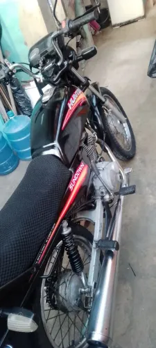 Vendo shandou 125 tuda revisada recibo em meu nome 2026  no vender tf *