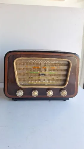 Radio Semp PT76, AM e Ondas curtas, 790,00 funcionando,  testamos na hora, somos loja