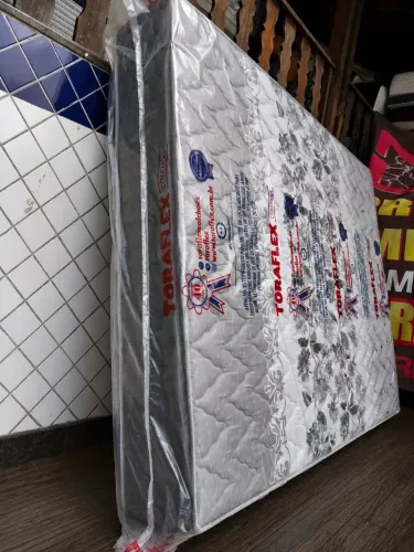 Colchão Queen Espuma D33 firme Aceito cartão e entrego