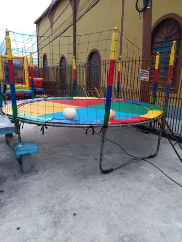 Faço locação de brinquedos inflável pula pula 
