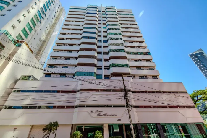Apartamento - 3 dormitórios - 1 Suíte - localizado em Balneário Camboriú / Barra Sul REF: