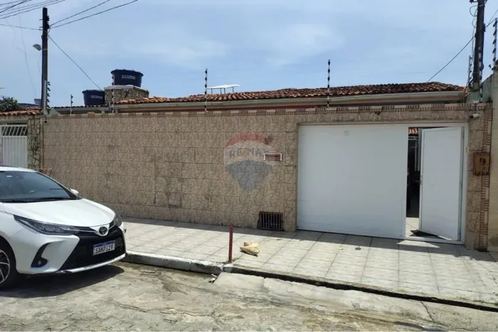Casa à Venda  Feitosa, Maceió/AL