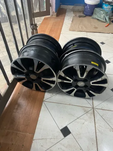 Rodas aro 14 Diamantadas HB20 2021 furação 4x100