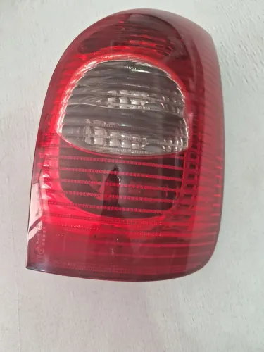 Lanterna direita xsara Picasso 2005/2009